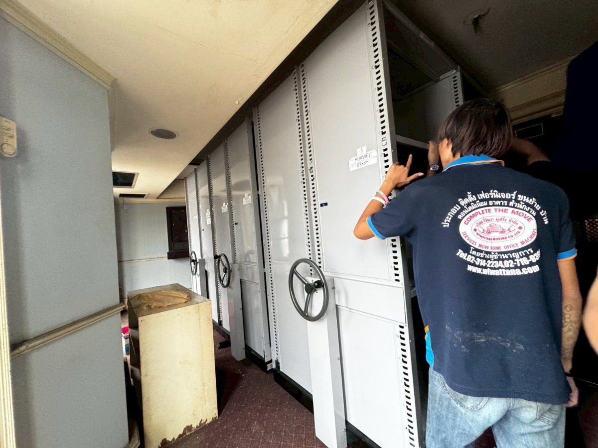 ผลงานรื้อถอน ขนย้าย ติดตั้งตู้ราวเลื่อน 1