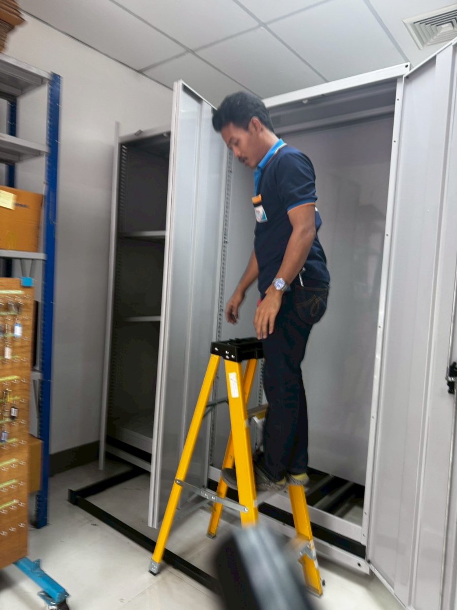 ผลงานรื้อถอน ขนย้าย ติดตั้งตู้ราวเลื่อน 9
