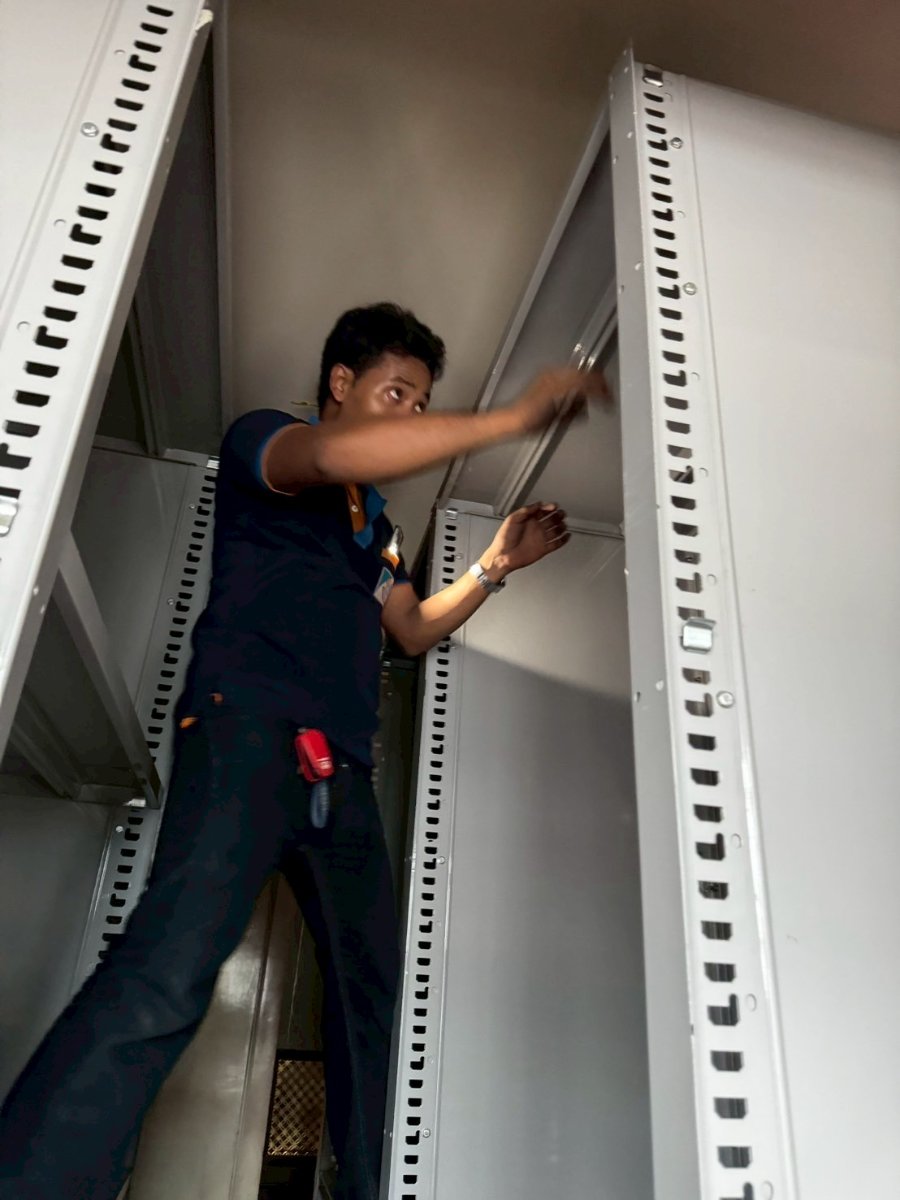 ผลงานรื้อถอน ขนย้าย ติดตั้งตู้ราวเลื่อน 3